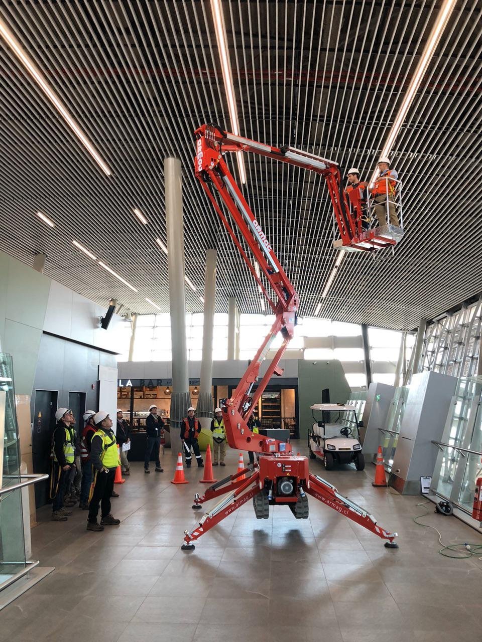 Plataforma Aérea Spiderlift CMC S15 de ARMAG en faena