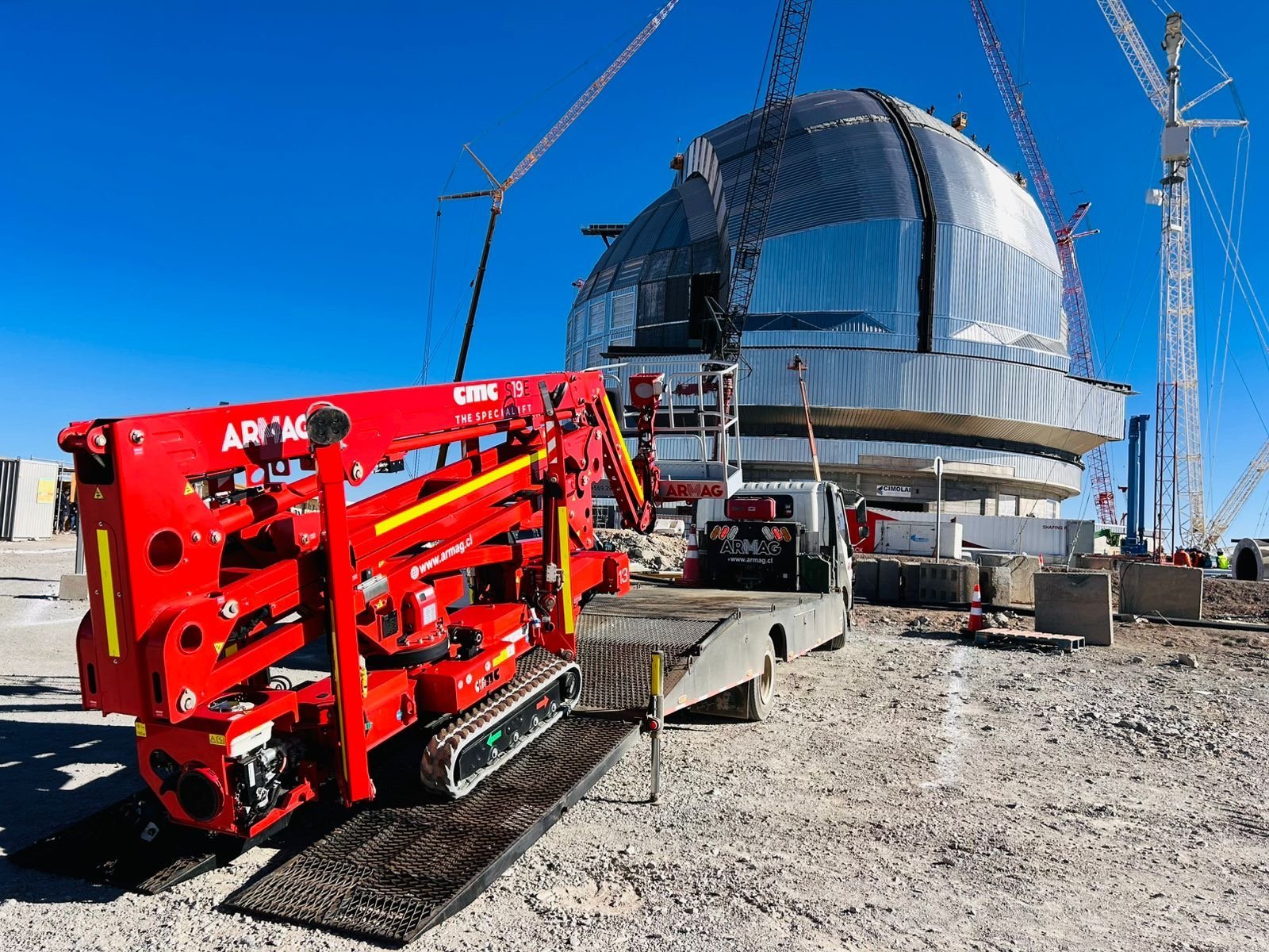 Plataforma Aérea Spiderlift CMC S19E de ARMAG en faena